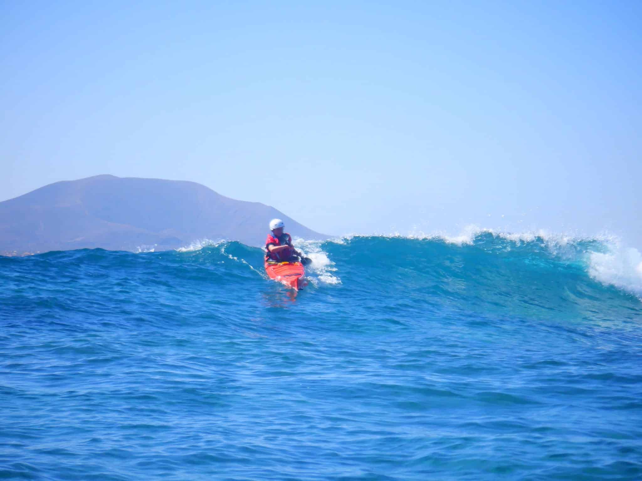 LFNX9014 2026.02.05-11: Surfin' Fuerteventura: Tengerikajakos szörfkurzus, nyár a télben Tengerikajakos