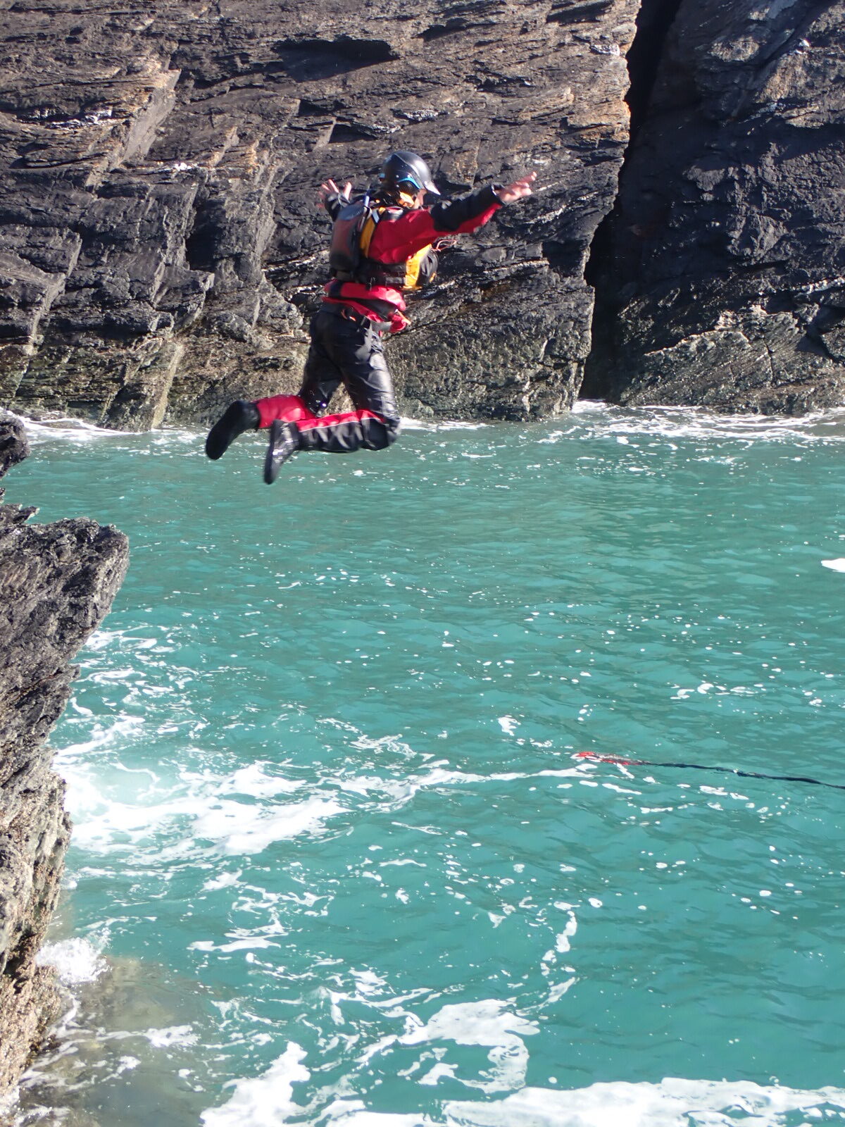 P3192515 2025.12.06: Mirco in da House, Wales, Skócia, óceáni kajakozás: Mirco Goldhausen, Sea Kayaking Anglesey