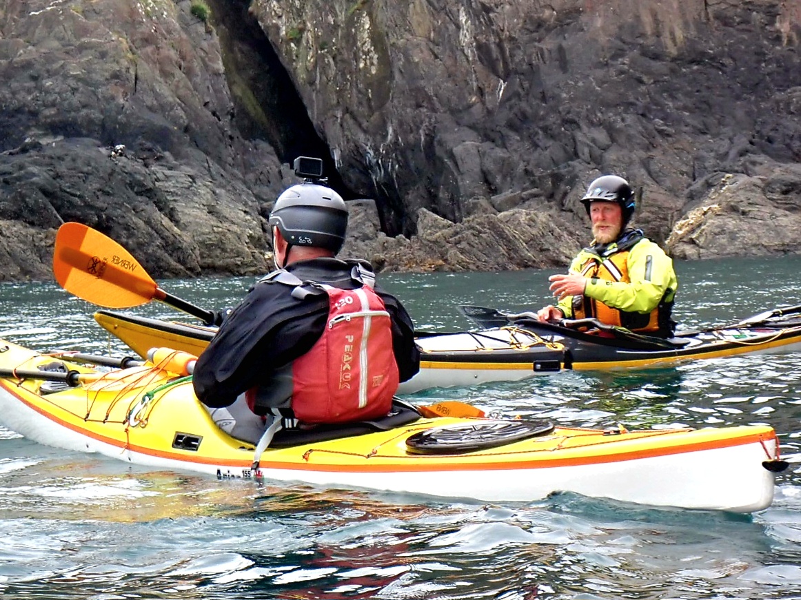 P6240932 2025.12.06: Mirco in da House, Wales, Skócia, óceáni kajakozás: Mirco Goldhausen, Sea Kayaking Anglesey