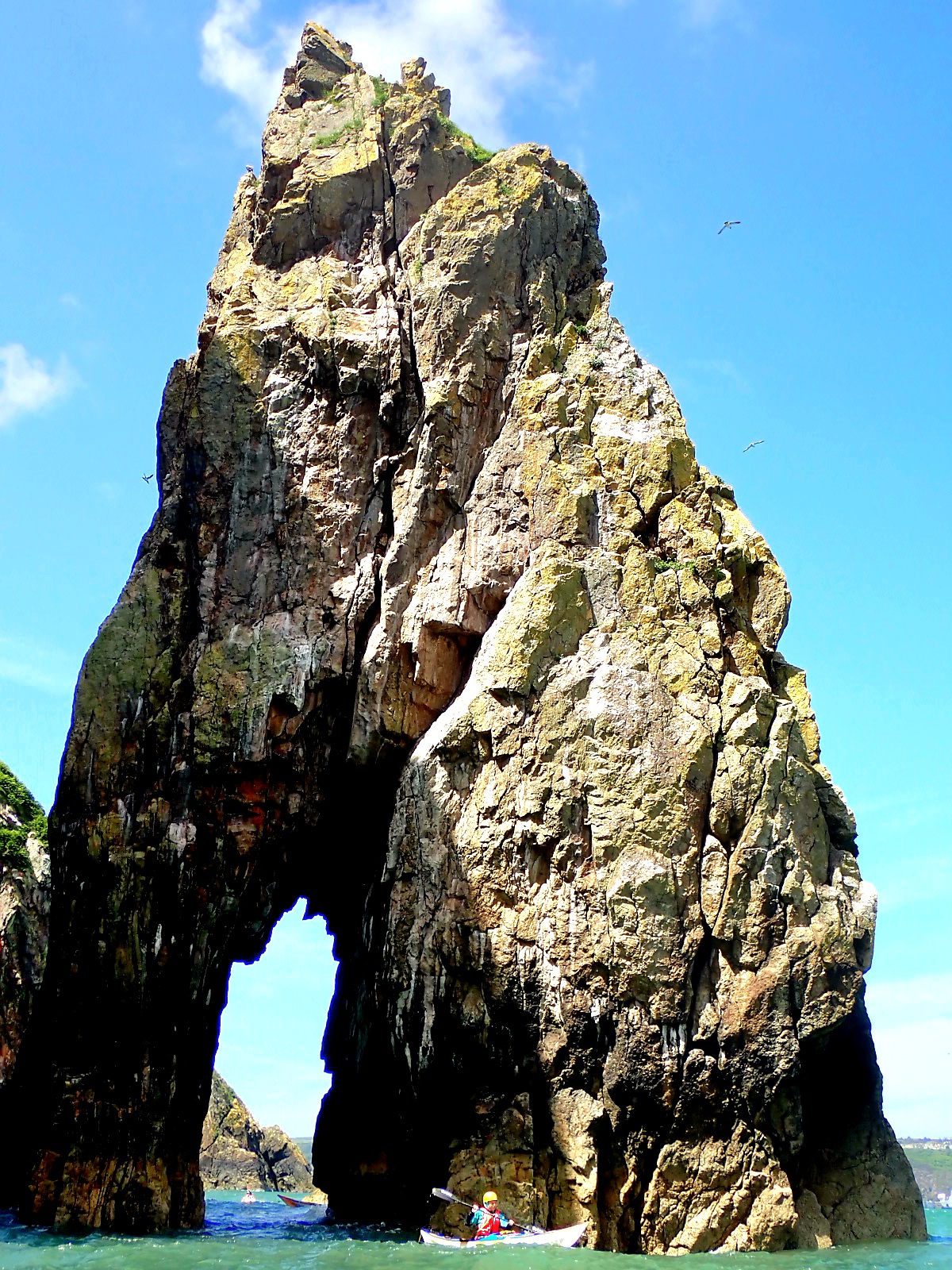 P6261016 2025.12.06: Mirco in da House, Wales, Skócia, óceáni kajakozás: Mirco Goldhausen, Sea Kayaking Anglesey