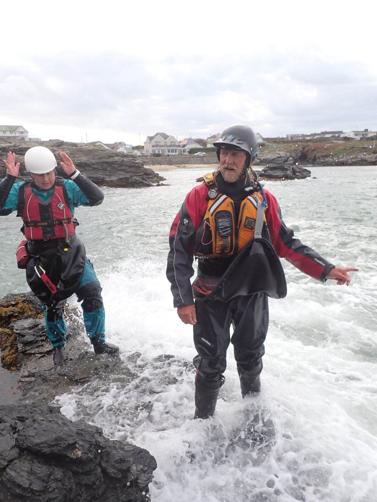 P9271923 2025.12.06: Mirco in da House, Wales, Skócia, óceáni kajakozás: Mirco Goldhausen, Sea Kayaking Anglesey