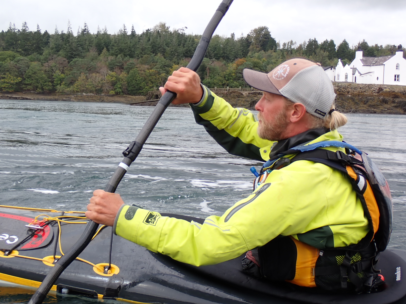 PA012153 2025.12.06: Mirco in da House, Wales, Skócia, óceáni kajakozás: Mirco Goldhausen, Sea Kayaking Anglesey