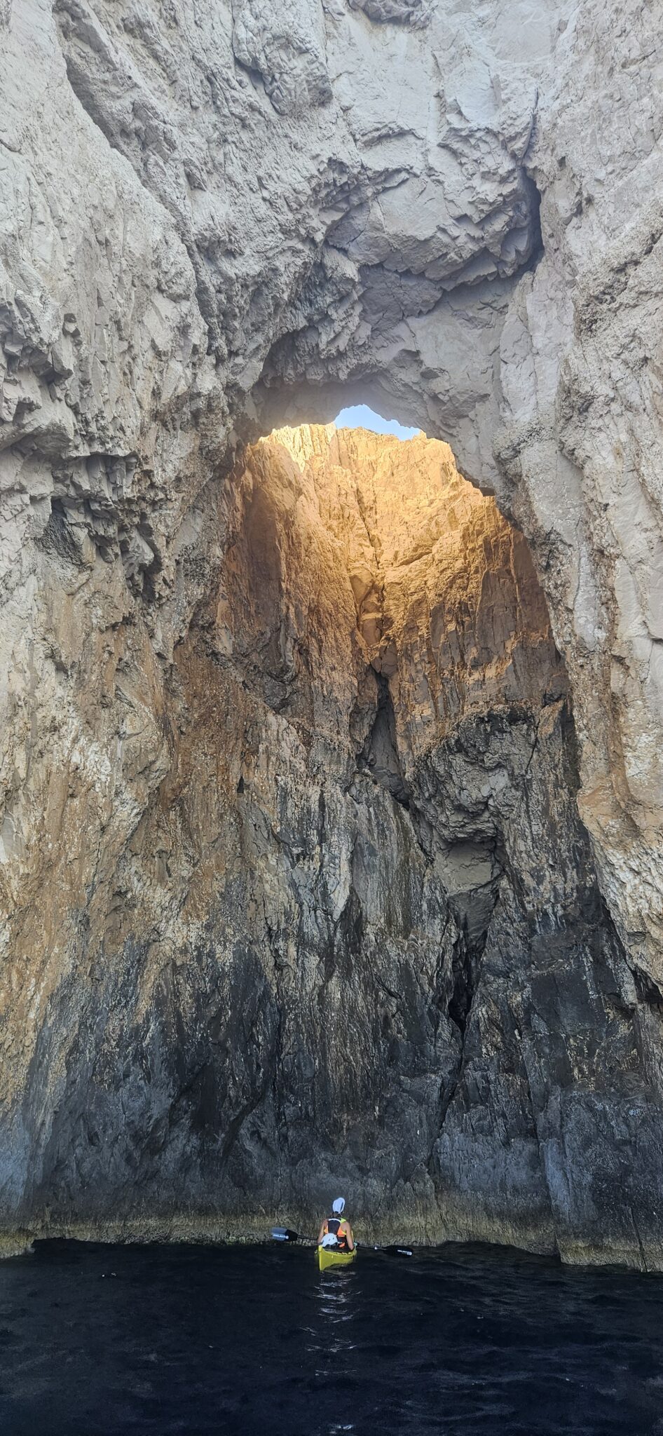 20230821_101711 2026.08.21-26: Zakynthos körülevezése: Tengerikajakos Expedíció a Paradicsomban dráva