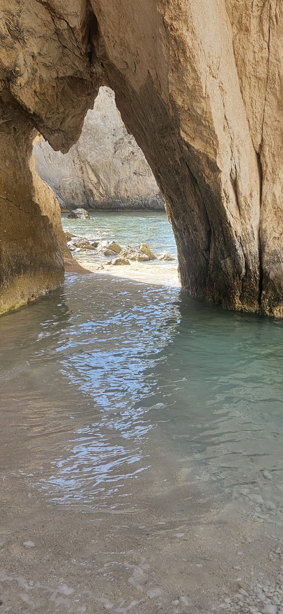 20230821_105037 2026.08.21-26: Zakynthos körülevezése: Tengerikajakos Expedíció a Paradicsomban dráva