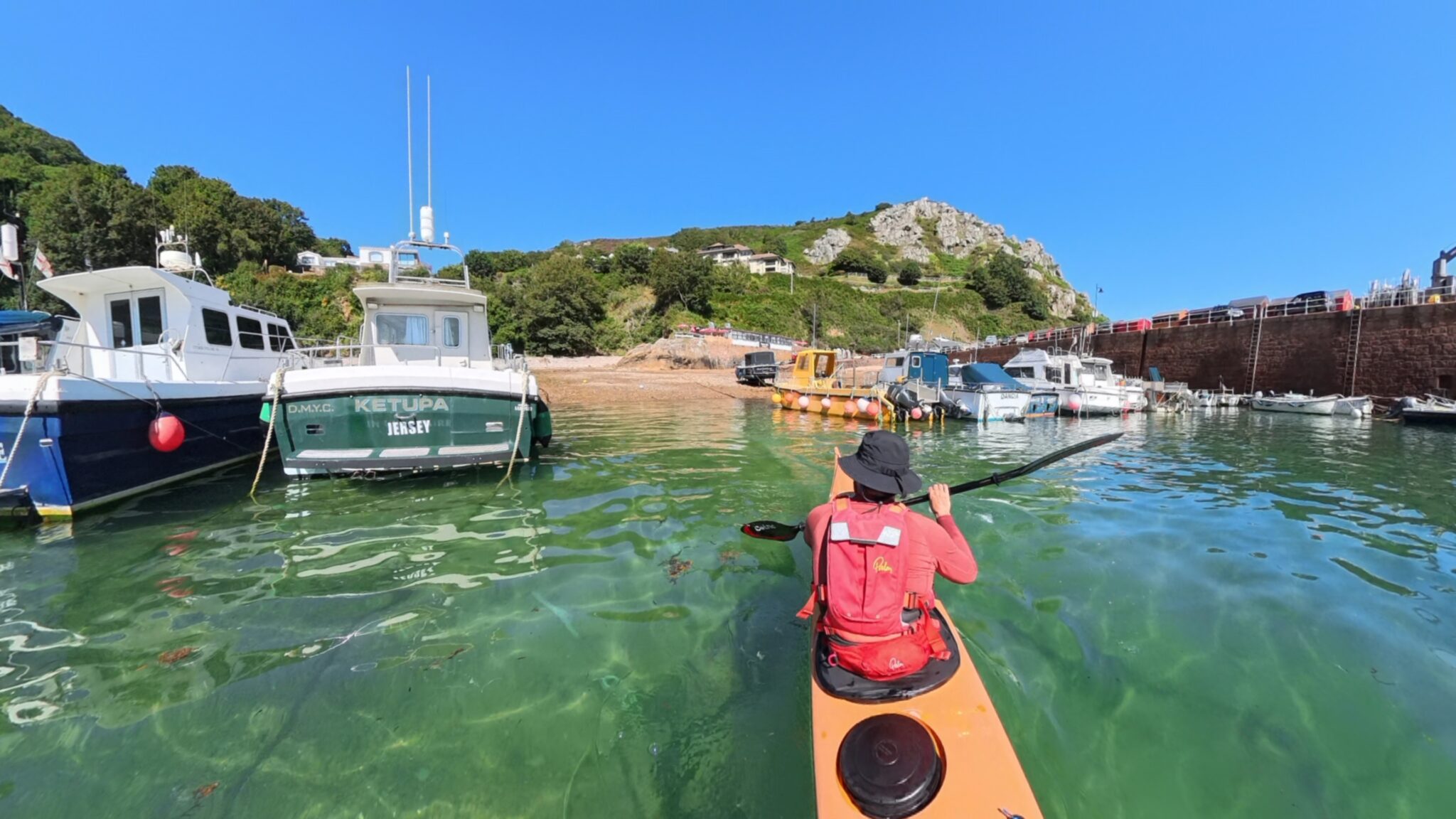 BonneNuitLaunch 2026.07.12-16: Jersey & Sark – Árapály, Áramlás, Óceáni kajakozás tengerikajakos képzés