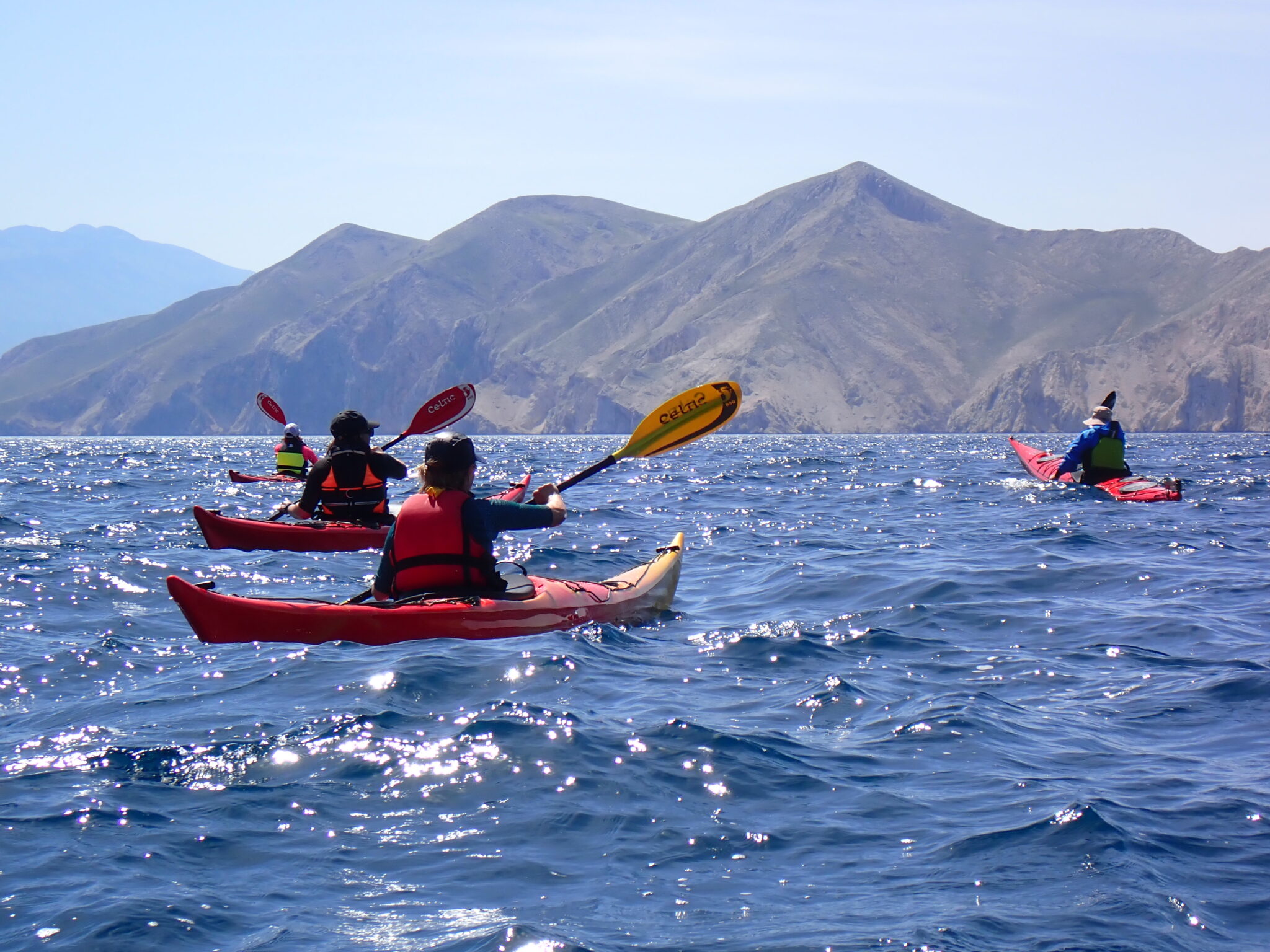 Copy of P5043261 2026.05.08-12: Tengerikajakos Képzés: Baska, Krk sziget írország