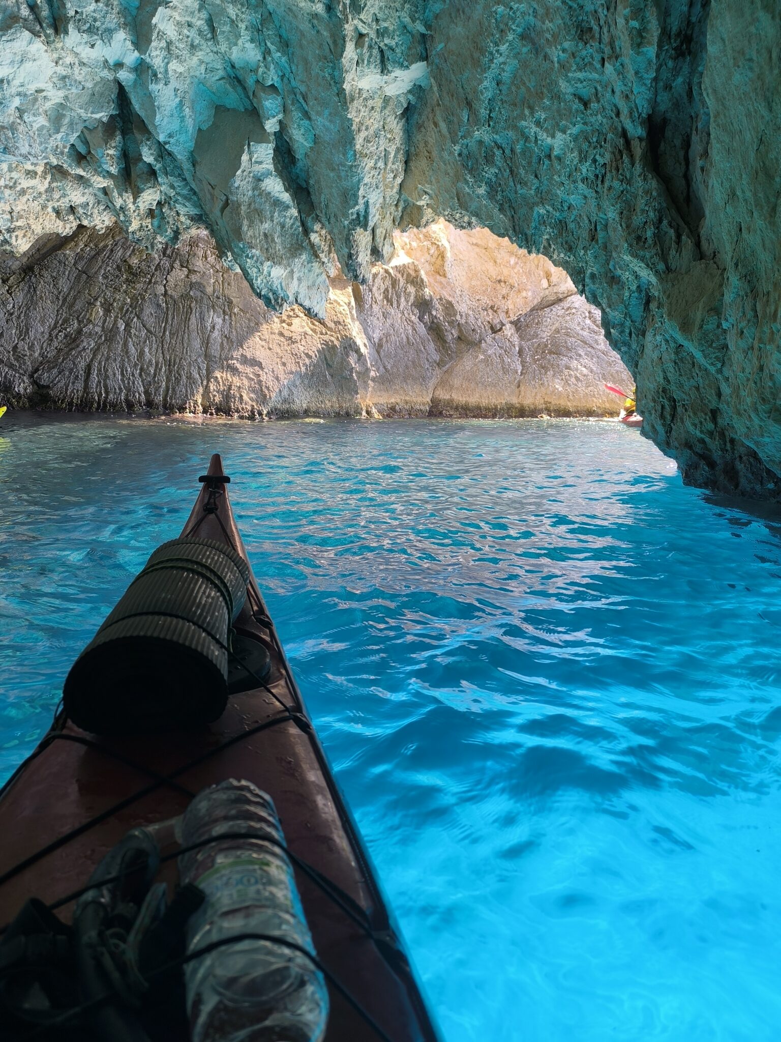 IMG_20250810_101914 2026.08.21-26: Zakynthos körülevezése: Tengerikajakos Expedíció a Paradicsomban dráva