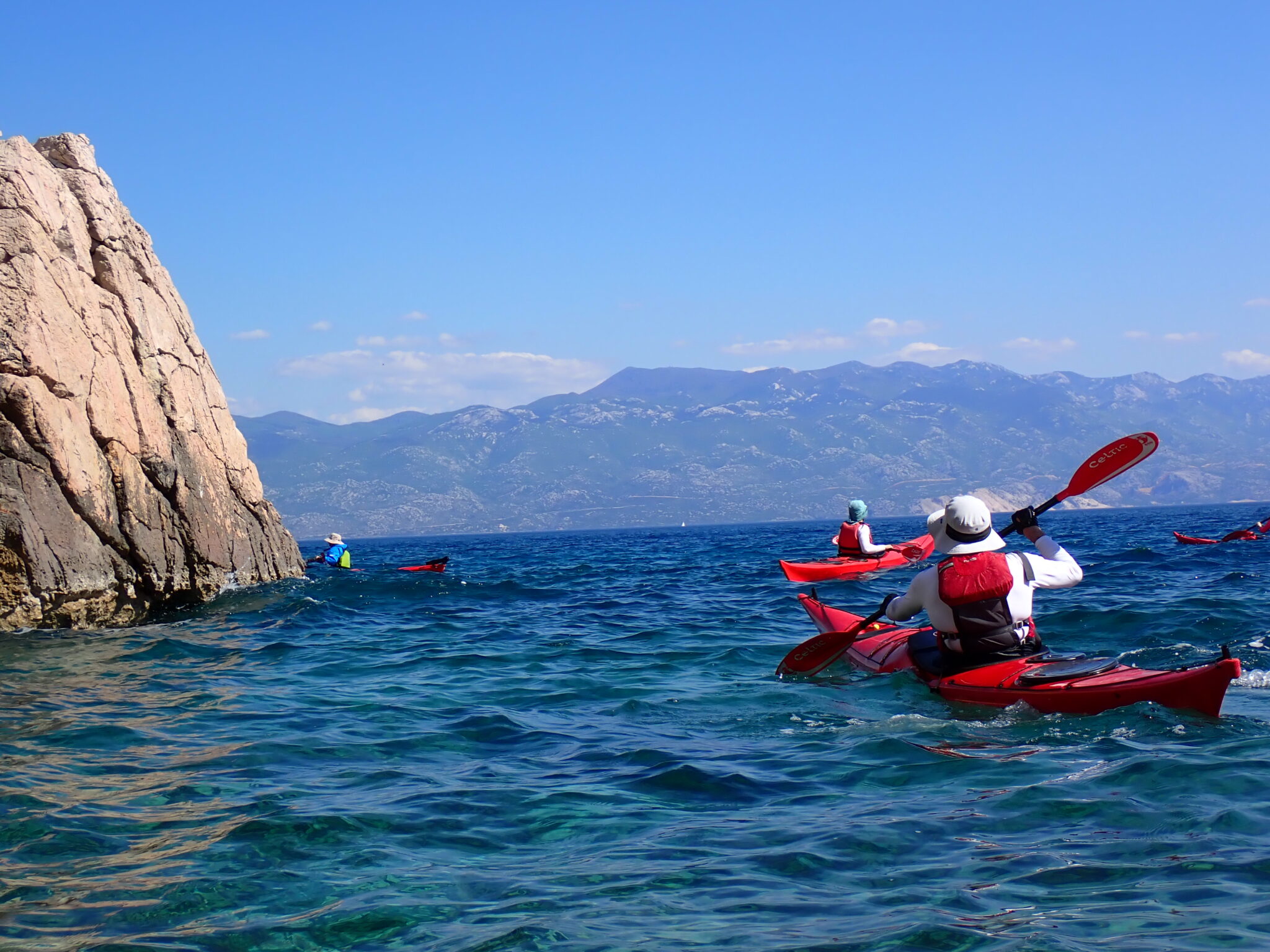 P5013071 2026.05.08-12: Tengerikajakos Képzés: Baska, Krk sziget írország