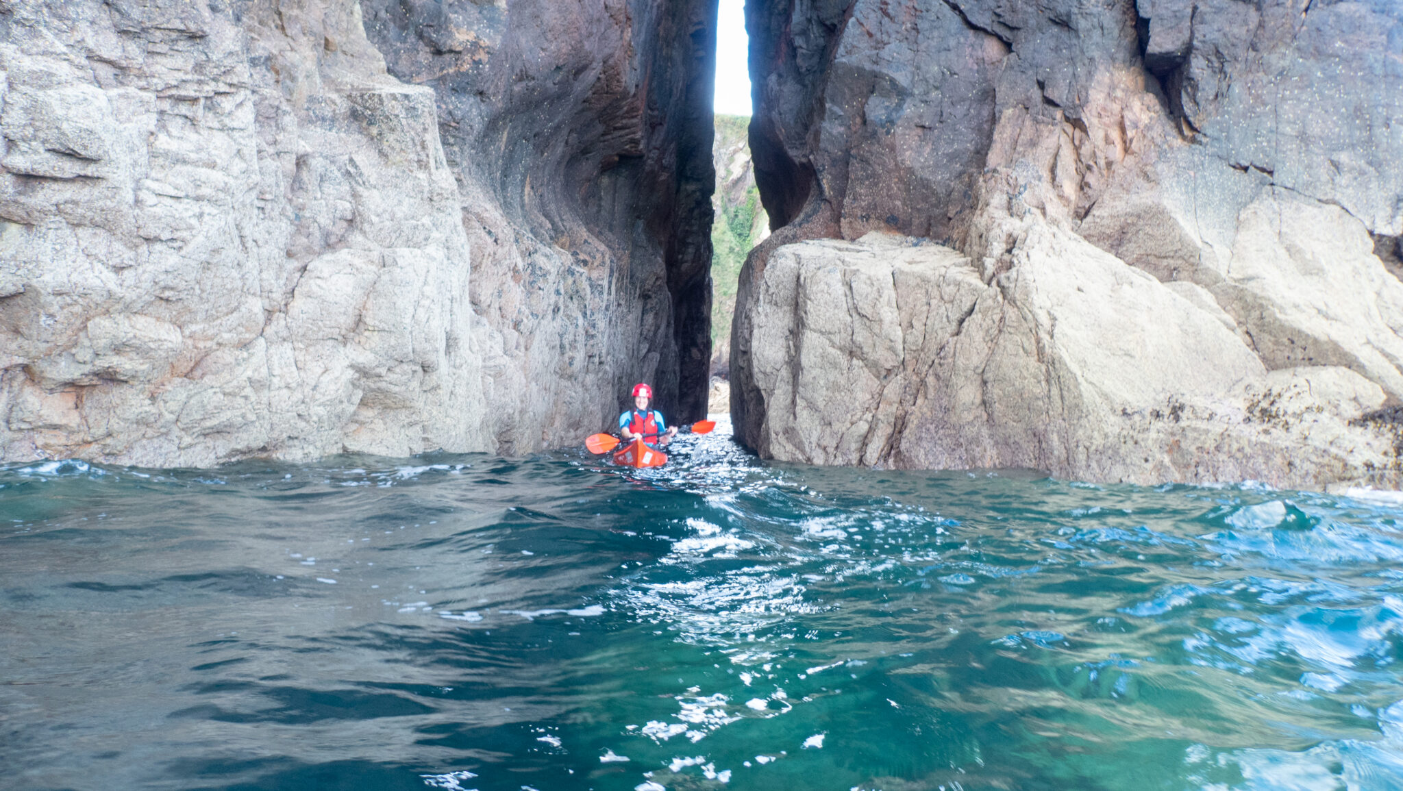 P8040050 2026.07.12-16: Jersey & Sark – Árapály, Áramlás, Óceáni kajakozás tengerikajakos képzés