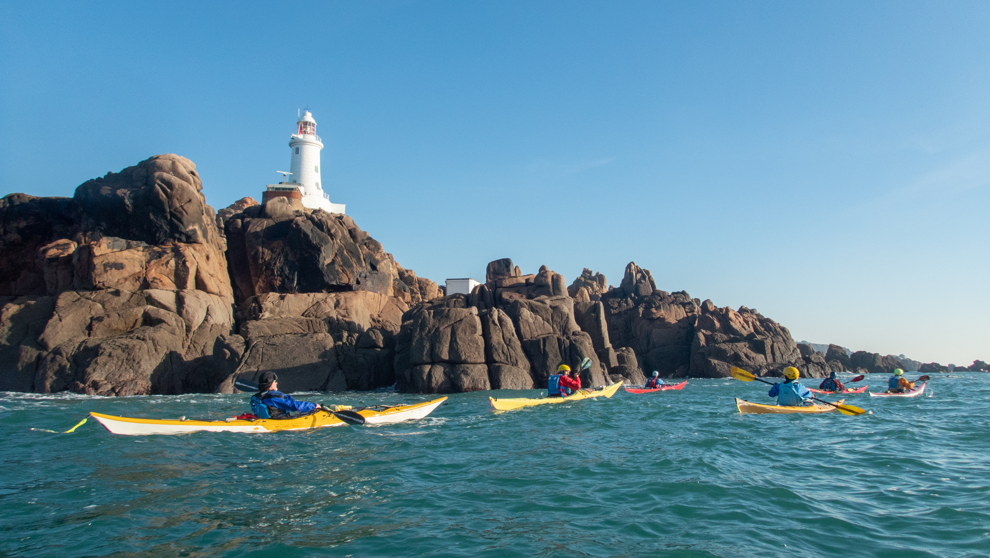 PB290109 2026.07.12-16: Jersey & Sark – Árapály, Áramlás, Óceáni kajakozás tengerikajakos képzés